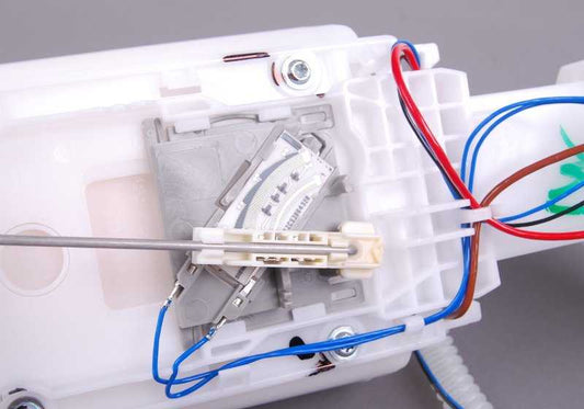 Gasoline pump with OEM level sensor 16146765119 for Mini R50, R52 ... and more. Original Mini.