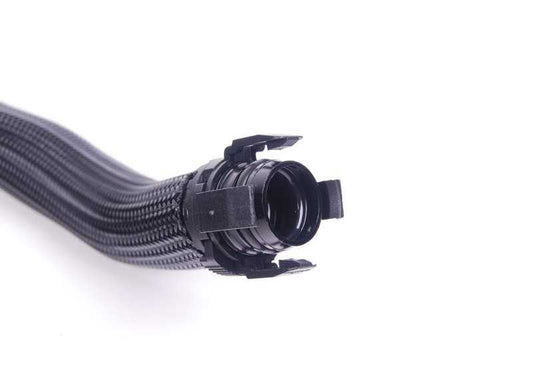 Tubo de ventilación del motor OEM 11157575641 para BMW F07, F10, F11, F12, F13, F01, F02, F04, E70N, E71, E72 (cilindros 5 a 8). Original BMW.