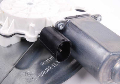 Elevalunas trasero izquierdo con motor OEM 51378119081 para BMW E36. Original BMW.