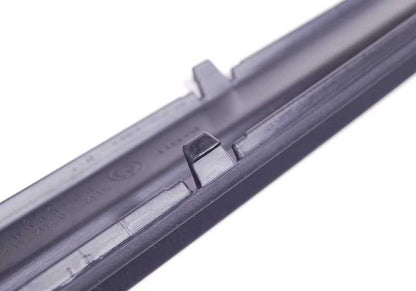 Embellecedor inferior central para BMW Serie 3 E46 (OEM 51128212413). Original BMW.