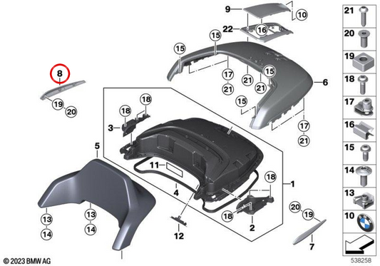 Right chrome topcase lid right-side trim panel OEM 46549480310 for BMW Motorrad R 18 B, R 18 Transcontinental (K35). Original BMW Motorrad.