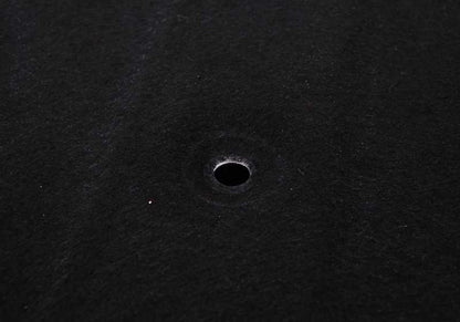 Isulador de capuz acústico OEM 51488151438 para BMW E36 {318i, 318is, 320i}. BMW original.