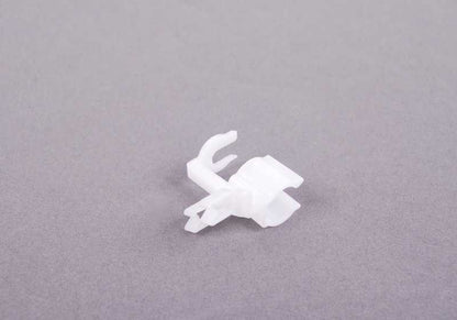 Clip de sujeción OEM 34356787325 para BMW F07, F10, F11, F06, F12, F13, F01, F02, F04. Original BMW.