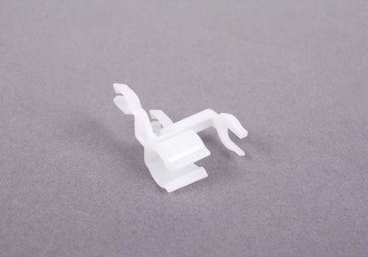 Clip de sujeción OEM 34356787325 para BMW F07, F10, F11, F06, F12, F13, F01, F02, F04. Original BMW.