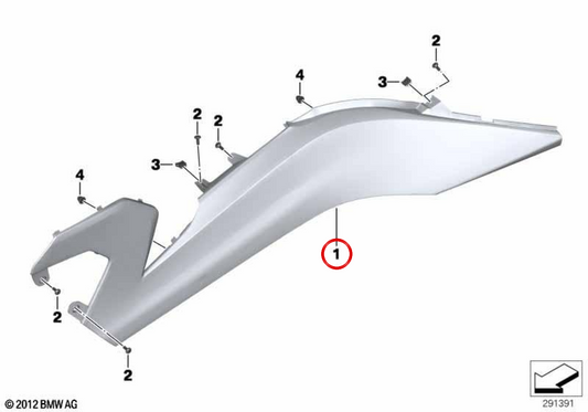 Revêtement latéral gauche OEM 46637725043 pour motos BMW C 650 GT K19 (2011-2020), finition base apprêtée. Original BMW Motorrad.