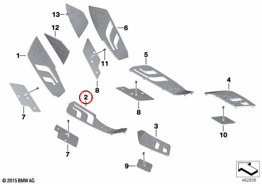 Surface gauche Central OEM 46637725139 pour les motos BMW C 650 GT (K19, 2011-2020). BMW original Motorrad.