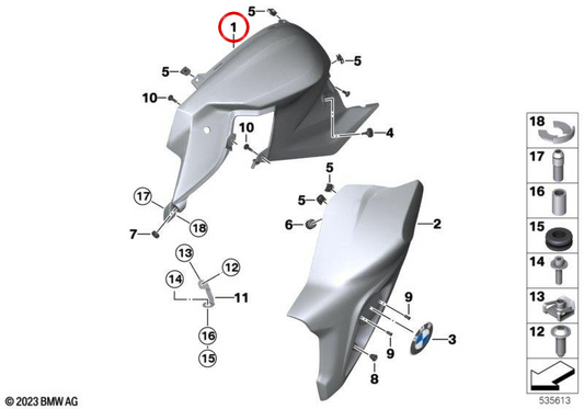 Peça lateral da carenagem dianteira direita OEM 46638530202 para motas BMW F 800 R (K73). Original BMW Motorrad.