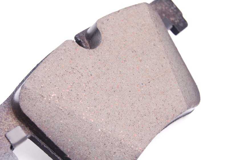 Juego de pastillas de freno delanteras sin asbesto OEM 34106799801 para BMW F22, F23, F34, F36. Original BMW.