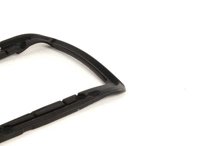 Right Board Frame OEM 63211361522 für BMW E12. Original BMW Stück.
