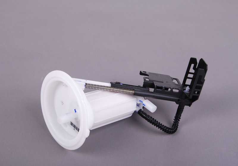 Filtro de combustible con regulador de presión OEM 16117373514 para BMW E60, E60N, E61, E61N, E63, E63N, E64, E64N. Original BMW.