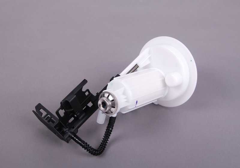 Filtro de combustible con regulador de presión OEM 16117373514 para BMW E60, E60N, E61, E61N, E63, E63N, E64, E64N. Original BMW.