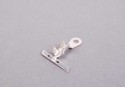 Cable terminal for BMW E81, E82, E87, E88, F20, F21, F52, E30, E36, E46, E90, E91, E92, E93, F30, F31, F34, F35, F32, G26, E28, E34, E39, F07, F06, F12, F13, E32, E38, F01, F02, E31, I01, I12, I15, I20, E84, F25, F15, E85, E86, E89 (OEM 61131382548).