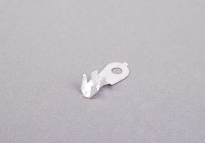 Terminal de cable OEM 61131388865 para BMW E81, E82, E87, E88, F20, F21, E30, E36, E46, E90, E91, E92, E93, F30, F31, F34, F32, E28, E34, E39, E32, E38, E31, E84, E83, F25, F15, Z3, E85, E86, E89, I3, I01, I12, I15. BMW originale.