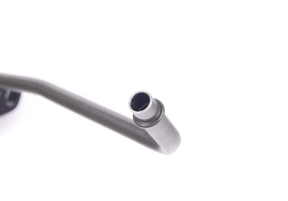 Tubo de retorno del radiador de aceite OEM 17221714512 para BMW E39 (520d, 525d, 530d). Original BMW.