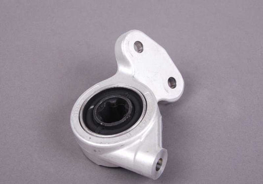 Soporte de brazo de suspensión con silentblock izquierdo OEM 31122229623 para BMW E46. Original BMW.