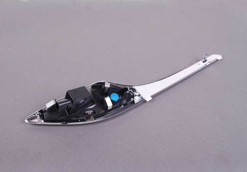 Right lateral intermittent light OEM 63137303244 for BMW E89. Original BMW.