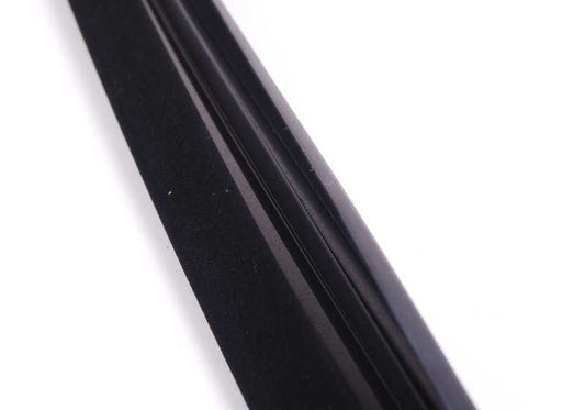 Guide de la fenêtre arrière gauche pour la série BMW 5 E60, E60N (OEM 51357033805). BMW d'origine