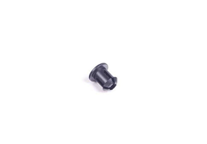 Clip de sujeción OEM 07146985596 para BMW X5 E70, E70N, F15. Pieza original BMW para fijación de embellecedores en los asientos traseros.