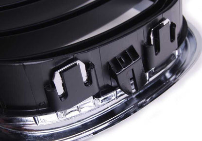 Rejilla de adorno delantera derecha OEM 51138402646 para BMW X5 E53. Original BMW.