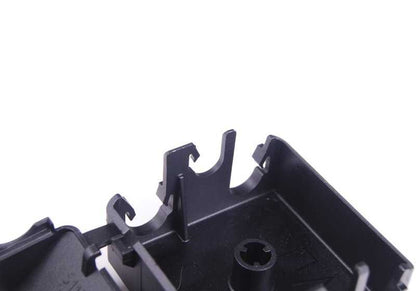 Soporte conector eléctrico OEM 61139249146 para BMW F20, F21, F22, F87, F30, F34, F35, F32, F33, F36, F90, G30, G31, G38, G32, G11, G12, F91, F92, F93, G14, G15, G16, F39, F97, G01, G08, F98, G02, F95, G05, G18, F96, G06, G07, G29. Original BMW.