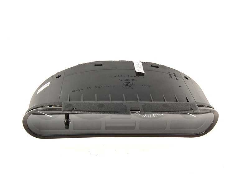 Uncoded combination instrument for BMW 5 Series E39 (OEM 62106942225). Original BMW
