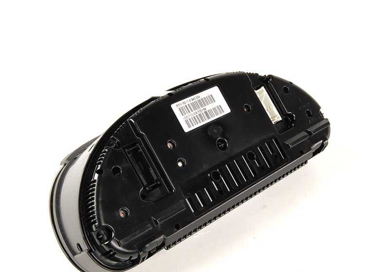 Uncoded combination instrument for BMW 5 Series E39 (OEM 62106942225). Original BMW