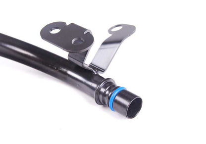 Tubo guía del nivel de aceite OEM 11430867233 para MINI R52 (Cooper) y R53 (Cooper S, JCW). Compatible con modelos con cambio manual y automático. Original MINI.