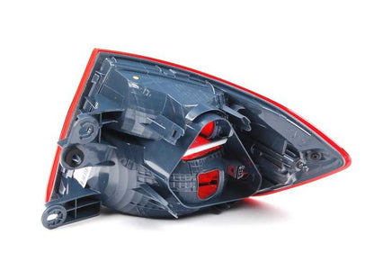 Piloto trasero izquierdo OEM 63217313039 para BMW F30, F80. Luz trasera lateral original BMW.