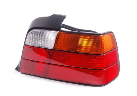 Piloto trasero derecho OEM 63211393430 para BMW E36. Compatible con todas las versiones de este modelo. Recambio original BMW.