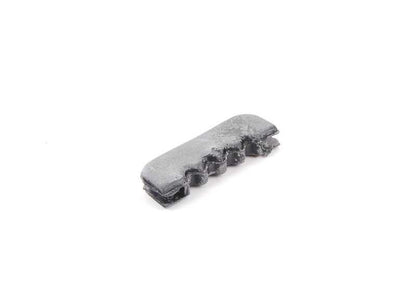 Soporte de goma OEM 11121730352 para BMW E36, E46, E34, E39, E60, E61, E38, E65, E66, E83, E53, Z3, E85. Pieza original BMW colocada en la tapa del motor.