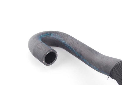 Hilfsschlauch OEM Wasserpumpe 64216911000 für BMW E60, E60N, E61, E61N, E63, E63N, E64, E64N. Original BMW.