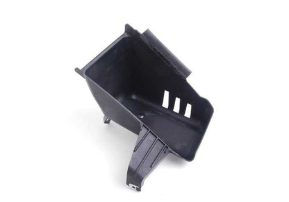 Conducto de aire cerrado delantero izquierdo OEM 51748046473 para BMW E82, E88. Original BMW.
