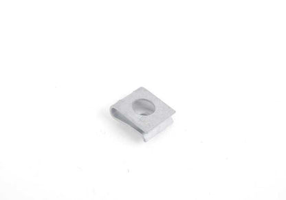 Clip carrocería OEM 07129904221 para BMW {E23, E24, E30, E31, E32, E34, E36, E38, E39, E46, E52, E53, E60, E61, E63, E64, E65, E66, E70, E71, E72, E83, E84} y MINI {R50, R52, R53, R55, R56, R57, R58, R59, R60, R61, F54, F55, F56, F57, F60}. Original