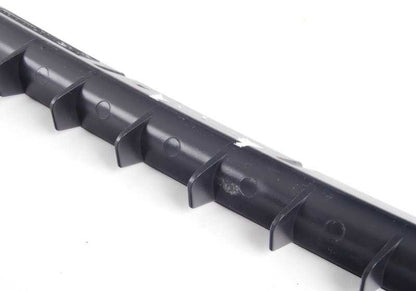 Tapa salida aire desempañador derecha OEM 64228213660 para BMW E46 (316i, 316Ci). Original BMW.