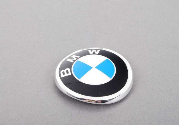 Emblema trasero OEM 51141872327 para BMW E12. Original BMW.