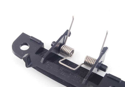 Soporte de fijación frontal OEM 51117142159 para BMW Serie 7 E65 (730d, 730i, 740i, 745d, 750i, 760i). Compatible con modelos fabricados entre 2003 y 2008. Original BMW.