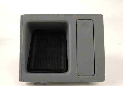 Bandeja de herramientas con compartimento para monedas OEM 51168248505 para BMW Serie 3 E46. Original BMW.