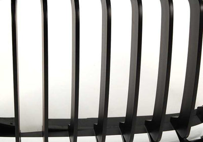 OEM decorativo esquerdo OEM 51137030545 para BMW E46 316i (modelos AL11, AL21, AL22, AL51, AN72, AN82, AX31, AX32, AX41). BMW original de cor preta.