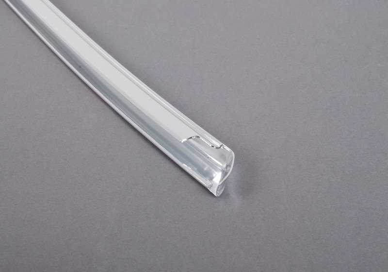 Couverture chromée droite OEM 51211944232 pour la série BMW 5 E34. Pièce BMW originale.