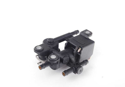 Válvula 3/2 vías OEM 13311438795 para BMW E46. Pieza del sistema de combustible (combustible/vacío). Original BMW.