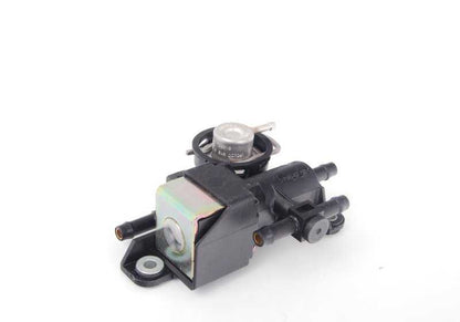 Válvula 3/2 vías OEM 13311438795 para BMW E46. Pieza del sistema de combustible (combustible/vacío). Original BMW.