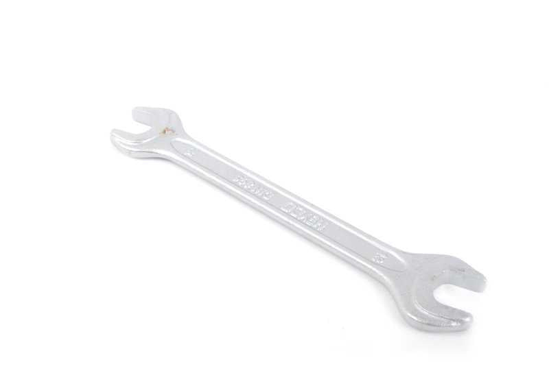 Double end key for BMW 3 Series E21, E30, E36, E46, E90N, 5 Series E12, E28, E34, E39, E60, E60N, 6 Series E63, E63N, E64, E64N, 7 Series E23, E32, E65, X3 E83, E83N, X5 E53, MINI R50, R52, 3 (OEM 71111126148). Genuine BMW