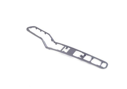 Soporte lateral derecho OEM 51138051818 para BMW E82 M Coupé {UR91, UR92, UR93}. Pieza original BMW.