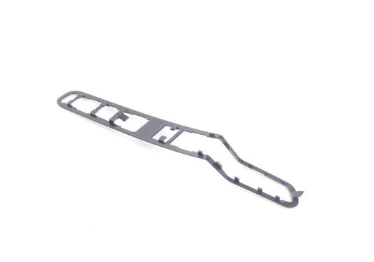 Soporte lateral derecho OEM 51138051818 para BMW E82 M Coupé {UR91, UR92, UR93}. Pieza original BMW.