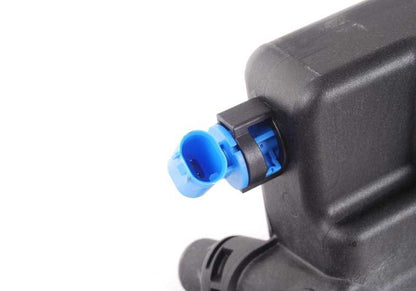 Deposito di espansione OEM 17137640514 per BMW E81, E82, E87, E88, E90, E91, E92, E93, E84, E89. BMW originale.