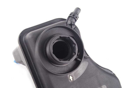 Deposito di espansione OEM 17137640514 per BMW E81, E82, E87, E88, E90, E91, E92, E93, E84, E89. BMW originale.
