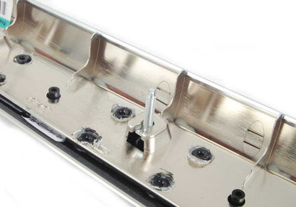 Moulage en aluminium décoratif Porte d'entrée gauche pour BMW E70, E70N (OEM 51417137139). BMW d'origine.