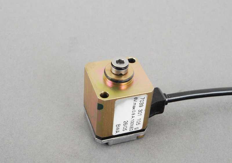 Módulo Servotronic OEM 32131141482 para BMW E38. Original BMW.