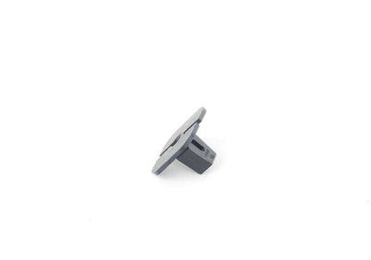 Tuerca de expansión OEM 63128374670 para BMW F20, F21, F22, F23, F87, E46, F30, F31, F34, F32, F33, F36, E39, E60, E61, F07, F10, F11, F90, E63, E64, F06, F12, F13, E65, E66, F01, F02, G11, G12, F91, F92, F93, E83, E53, E70, F15, F85, E71, F16, F86.