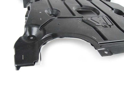 Cubierta protectora del motor OEM 51758051609 para BMW E82. Pieza original BMW.